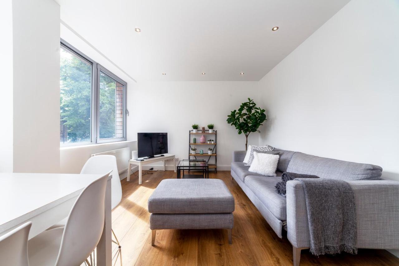 شقة Modern And Bright 2 Bdr Flat In Clapham Common لندن المظهر الخارجي الصورة